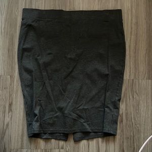 Torrid pencil skirt Gray size 2